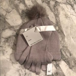 Hat and gloves set